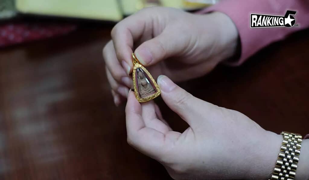 04-พระผงสุพรรณ